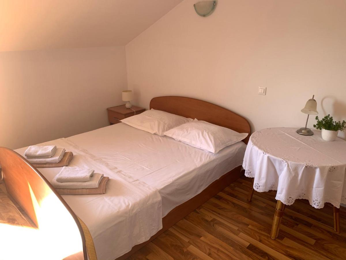 Apartman Senka Podgora Exterior foto